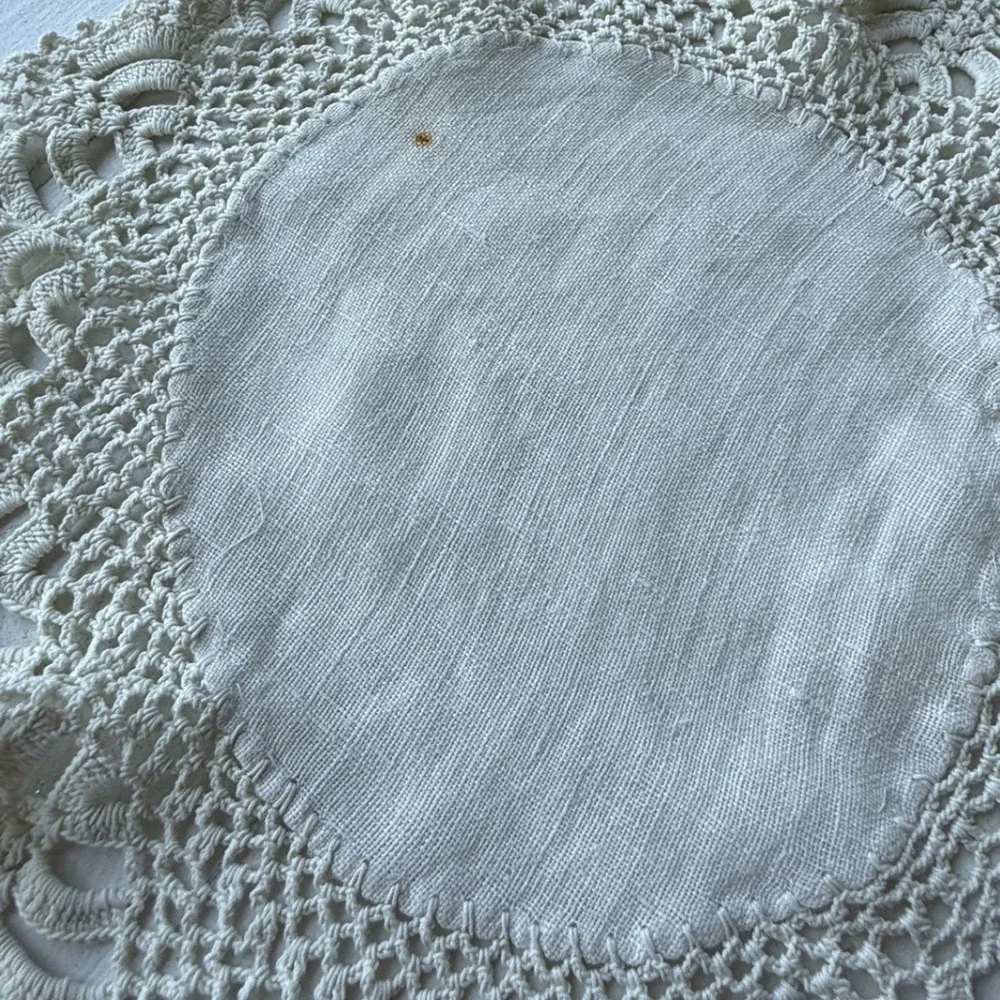 Vintage White Linen Crochet Doilies Set of 3 Round Lace Table Linens 12-16in
